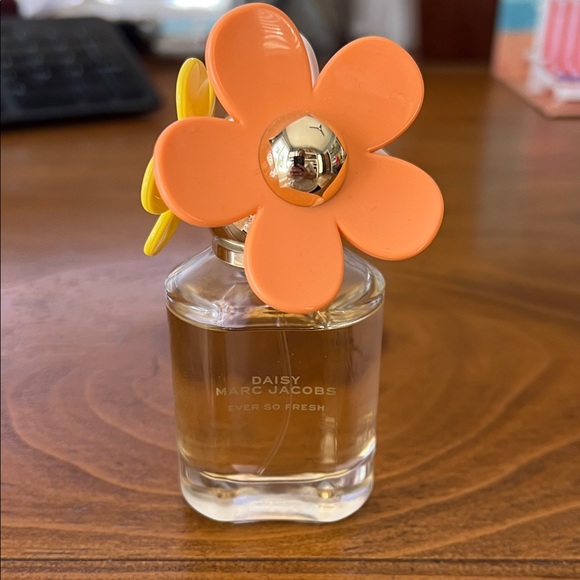 Marc Jacobs Other - Marc Jacobs Daisy Ever So Fresh Perfume